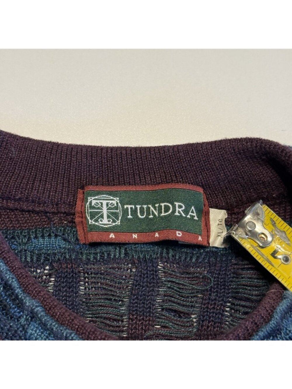 Vtg Tundra Canada 3D Knit Crewneck Sweater Coogi Style Mens XL Maroon Blue - Picture 6 of 8